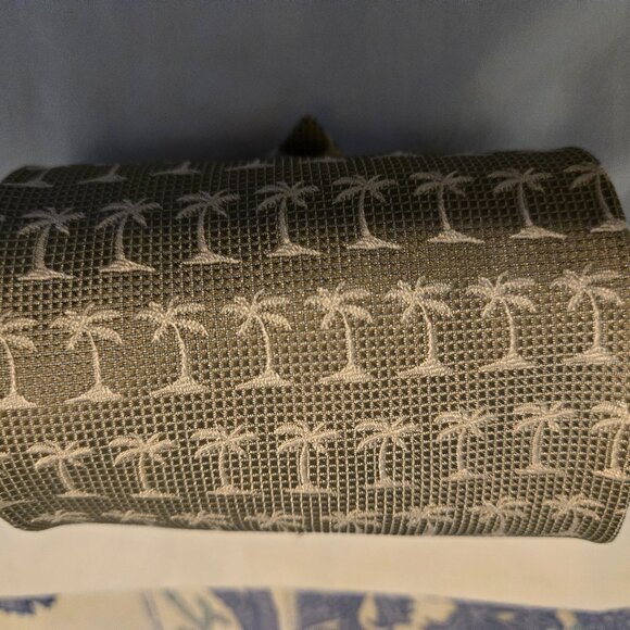 Tommy Bahama Off Island Tie Great Condition - Picture 2 of 9